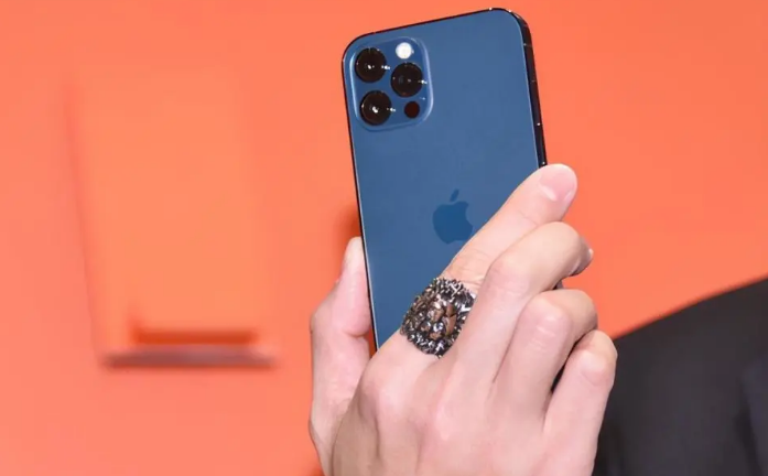 椰林镇苹果手机维修分享iPhone12系列重启方法教程 