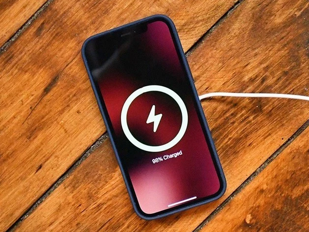 椰林镇苹果手机维修分享iPhone 12可以随便充电吗 